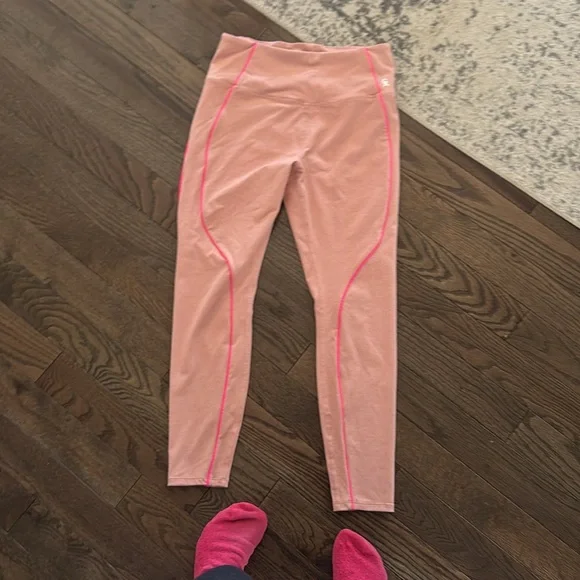 Good American pink leggings 3 - Picture 4 of 5